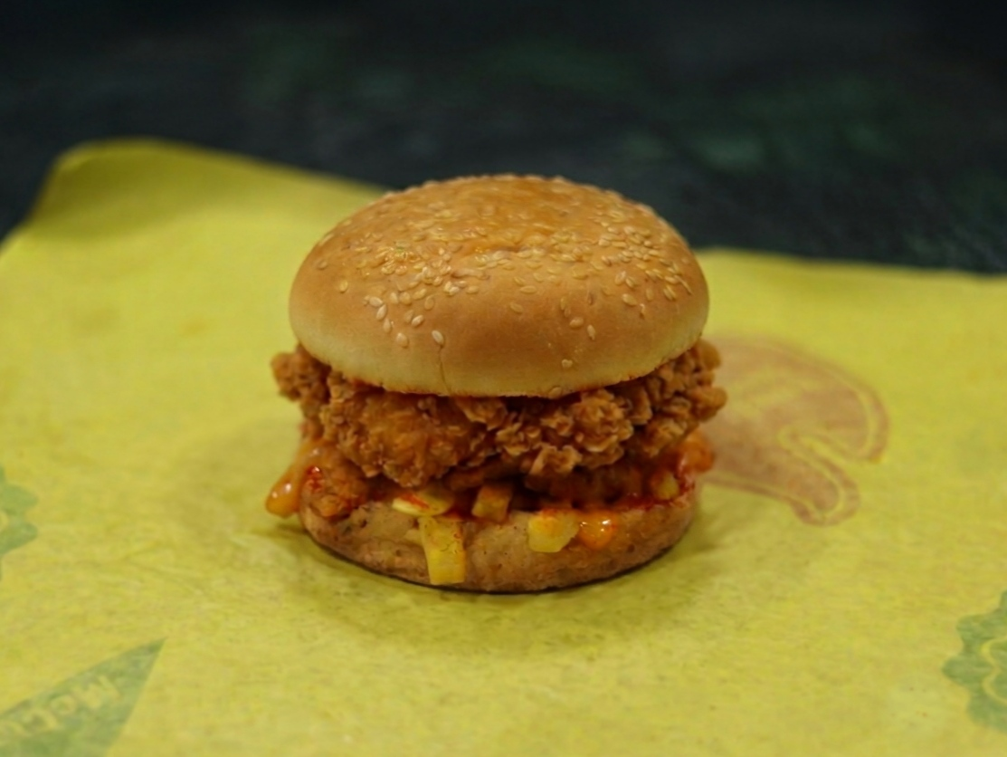 Hot Crispy Chicken Burger from Al-Taiba Menu